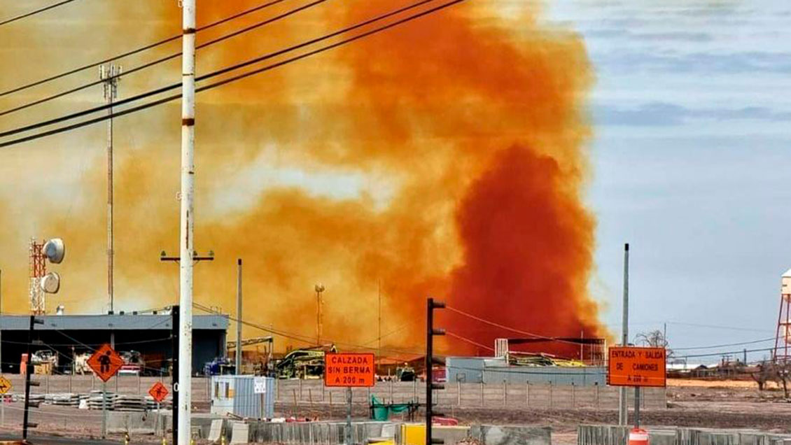 Superintendencia investiga a Enaex tras fuga que provocó columna de humo naranjo en Calama