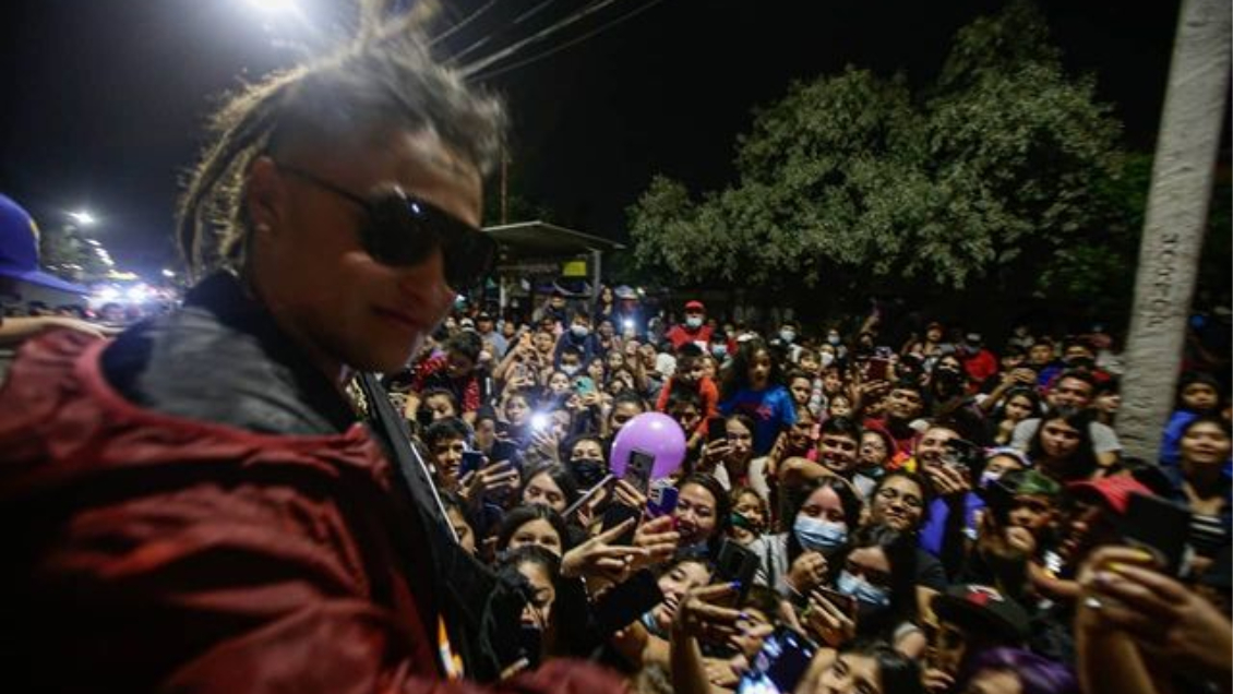 Pablo Chill-E y Marcianeke celebraron la Navidad junto a niños del Sename