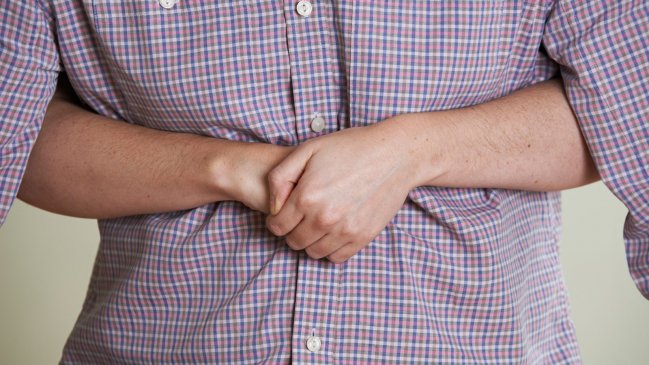 La maniobra de Heimlich que puede salvar la vida a una persona que se está ahogando