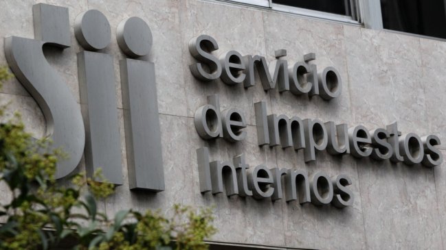 Contadora que defraudó al Fisco se salvó de la cárcel por tardía detección del SII