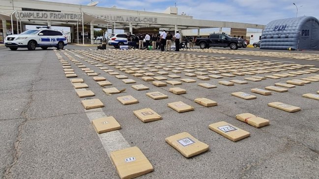 Procedentes de Colombia y embarcados en Perú, en altamar se incautaron 1.378 kilos de marihuana