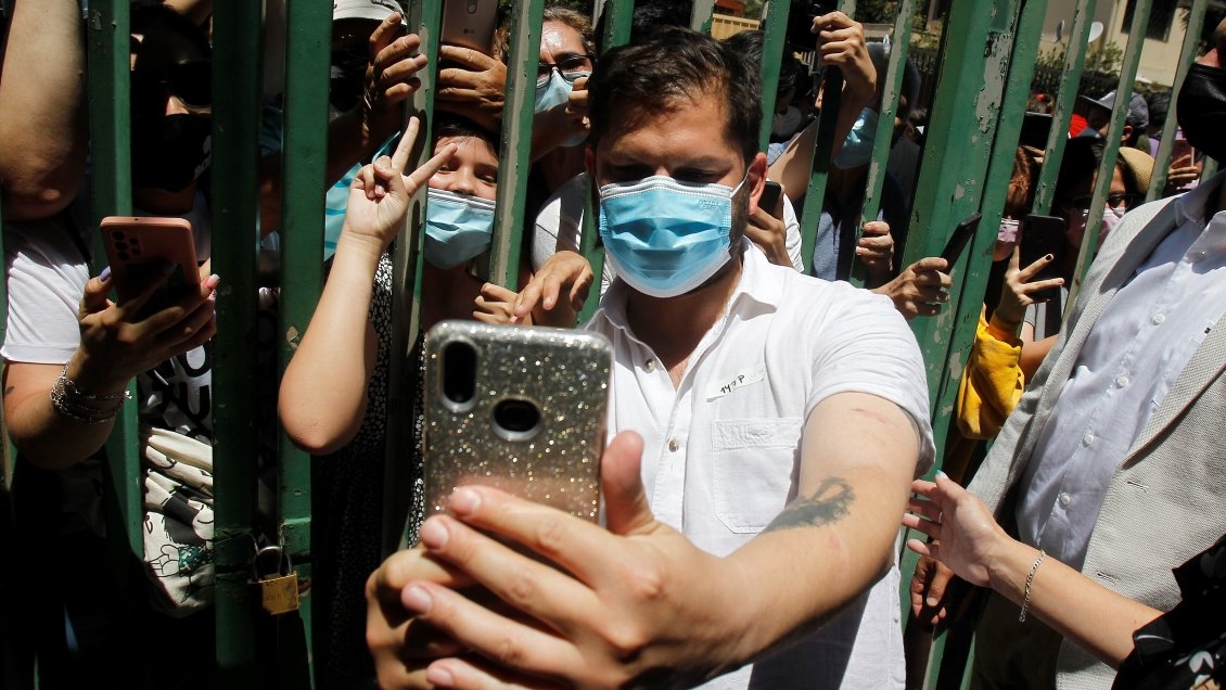 Cadem: El 55 por ciento cree que al país le irá 