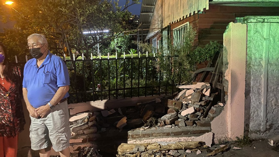 Vehículo atropelló a menor de edad y quedó incrustado en una vivienda en La Florida