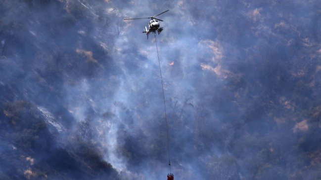 Dos muertos: Helicóptero cayó en la Patagonia argentina mientras combatía incendios forestales
