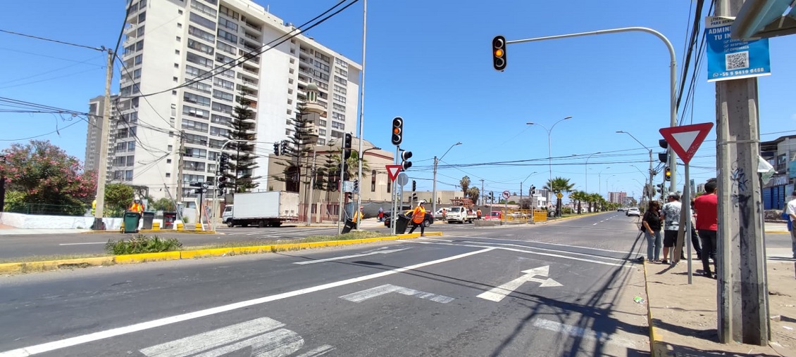 Habilitan semáforos en los tres cruces más peligrosos de Iquique