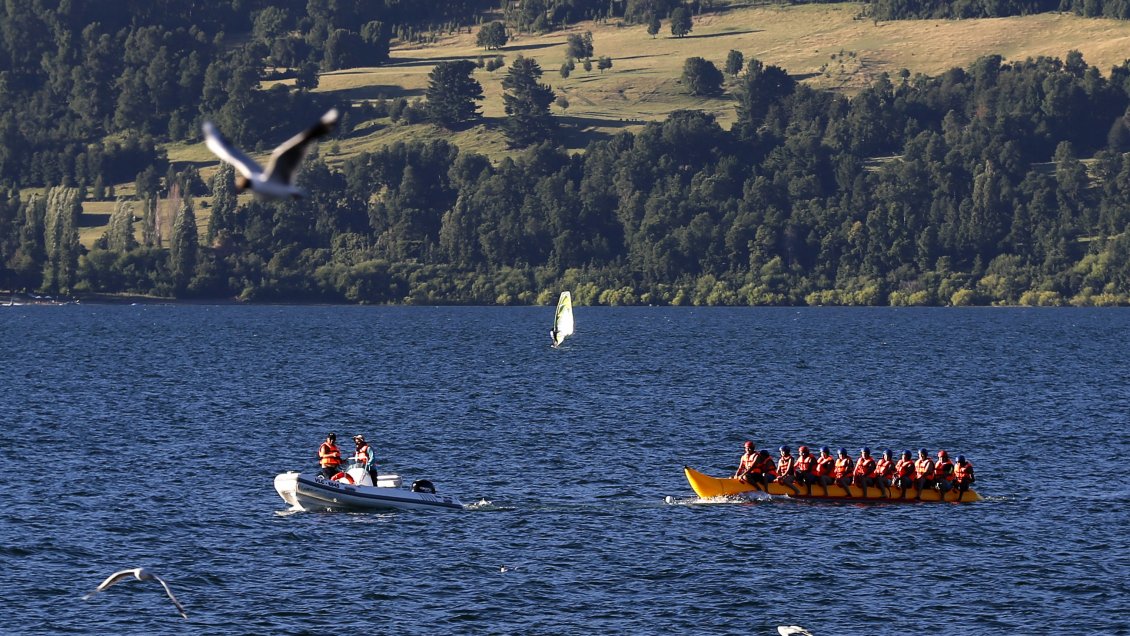 Prohíben navegación de vehículos motorizados en el Lago Calafquén: Multas serán de hasta 271 mil pesos