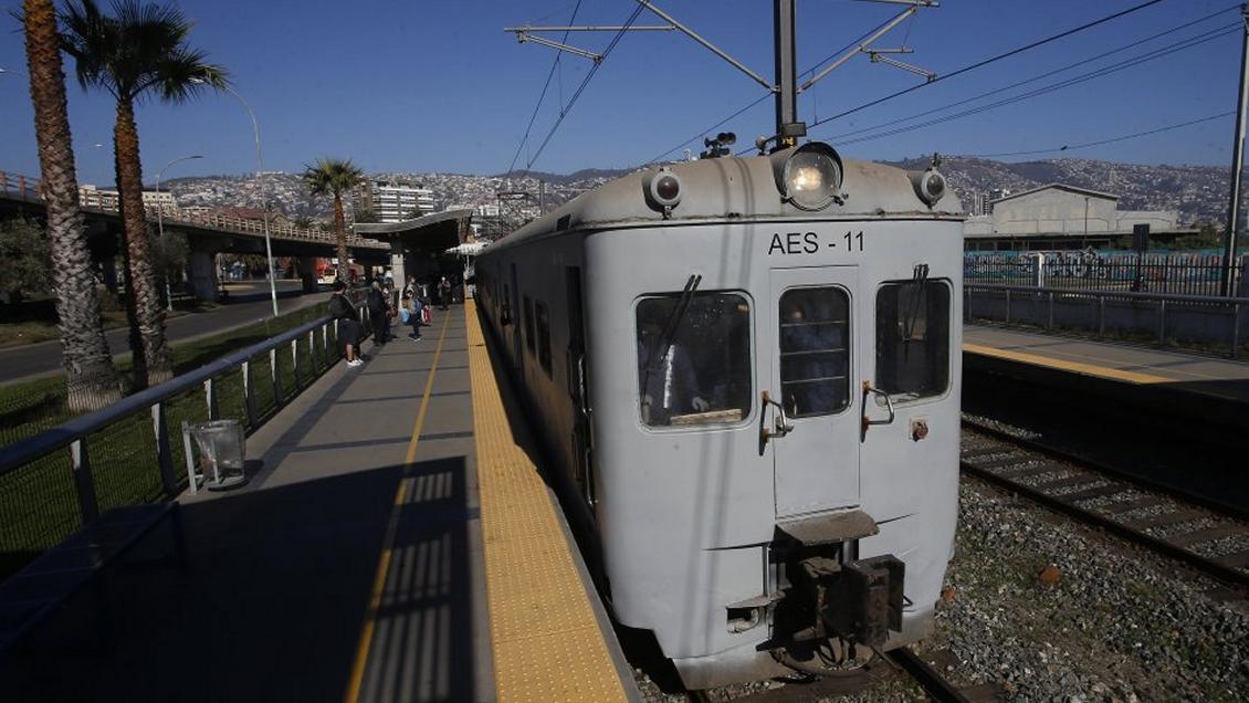 Ruta Santiago-Valparaíso, ¿los trenes que no fueron?