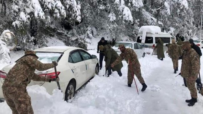  Una veintena de turistas varados en la nieve fallecieron en Pakistán  