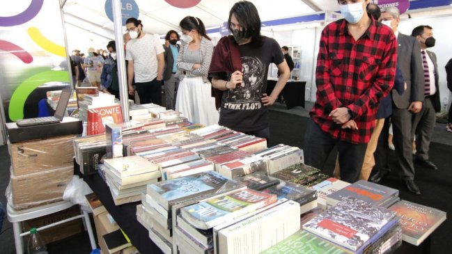  Campus de la Universidad de Concepción acoge a la Feria del Libro del Biobío  