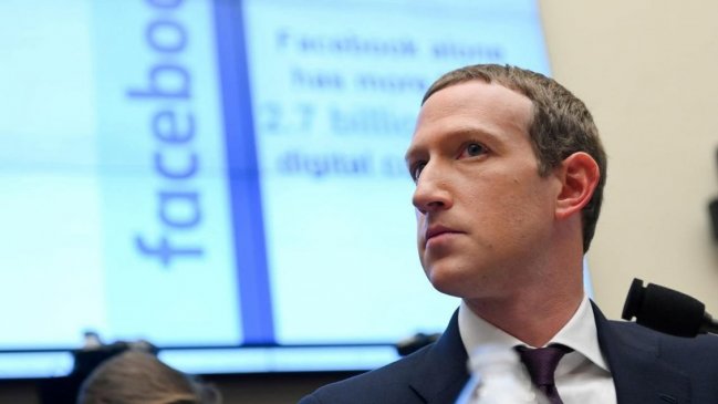  Abogado peruano demandó a Mark Zuckerberg por dejarlo un mes sin Facebook 
