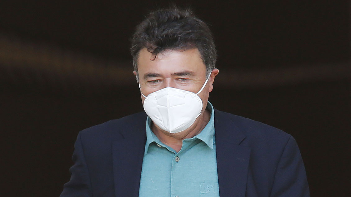 Ministro de Agricultura de Boric registra una condena por injurias