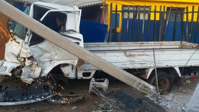 CGE informó que 1,8 millones de sus clientes quedaron sin luz en 2021 por choques a postes