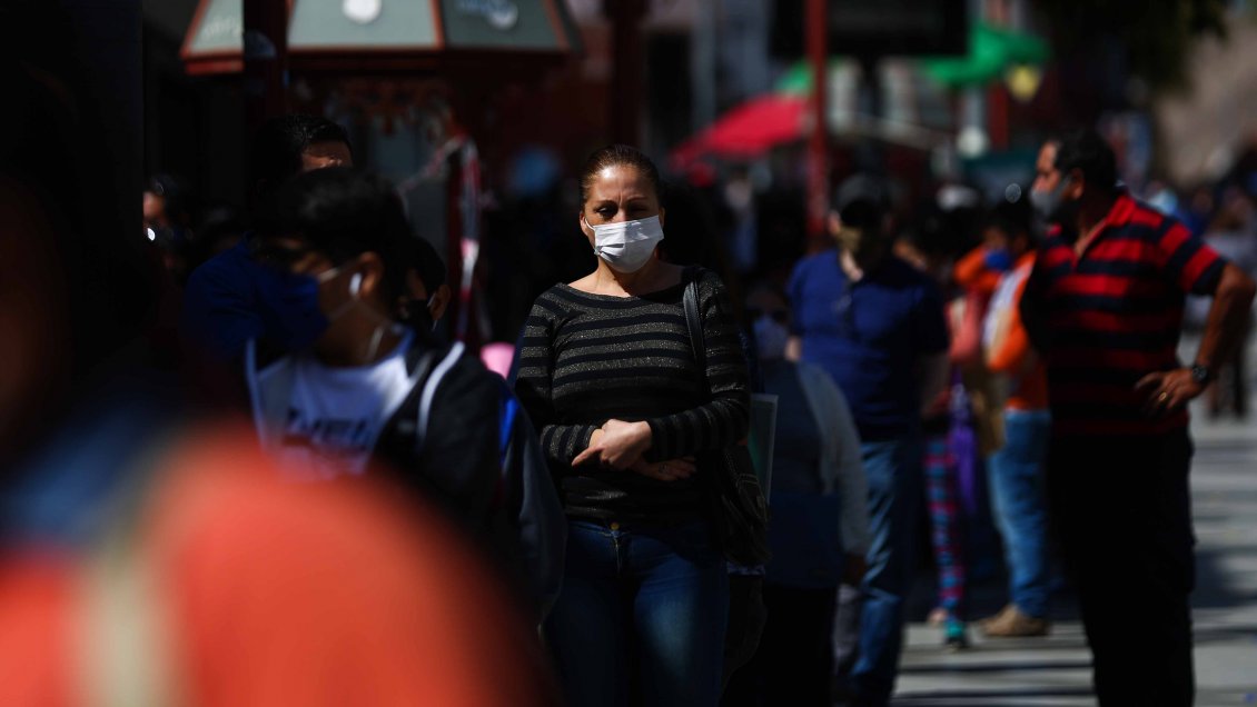 La positividad en Chile bordea el 16 por ciento: Hay 67.018 casos activos