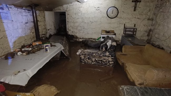 Desborde del río Queuco generó aislamiento de familias y cortes de caminos en Alto Biobío