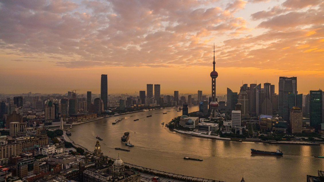 Shanghai registra crecimiento récord en comercio exterior en 2021