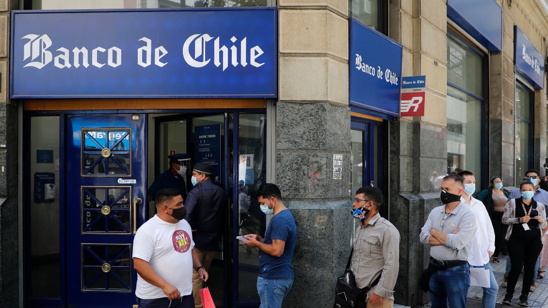 Sernac presentó demanda colectiva contra el Banco de Chile por 