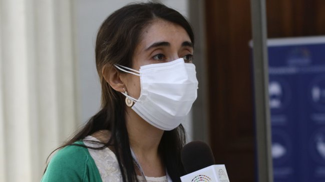 Presidenta de la Convención cree injustas las críticas de la renunciada directora de Comunicaciones