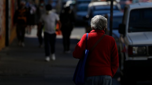 Un tercio de los adultos mayores sufre depresión en Chile y más de la mitad tiene ansiedad