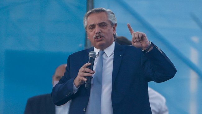 Presidente argentino deberá declarar en un juicio contra Cristina Fernández