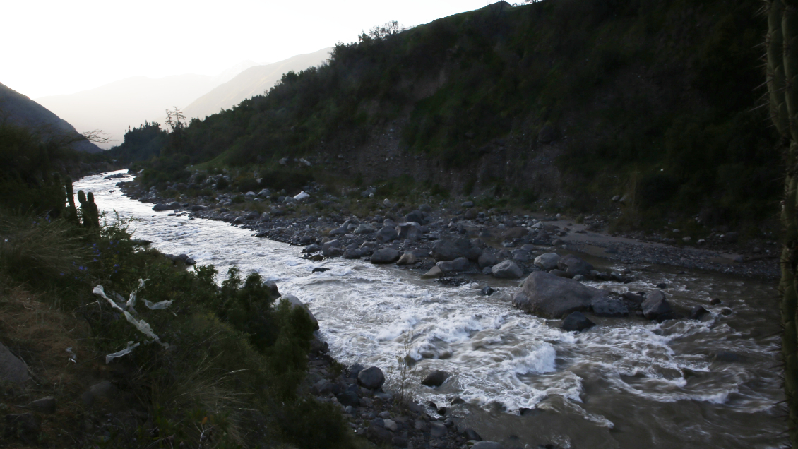 Parlamentarios se suman a demanda civil contra Aguas Andinas por convenio con Alto Maipo