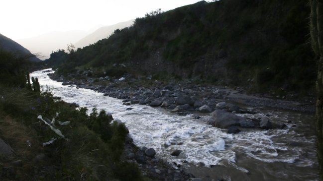 Parlamentarios se suman a demanda civil contra Aguas Andinas por convenio con Alto Maipo