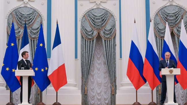  Macron intenta apaciguar a Putin con promesas de seguridad a cambio de una desescalada  