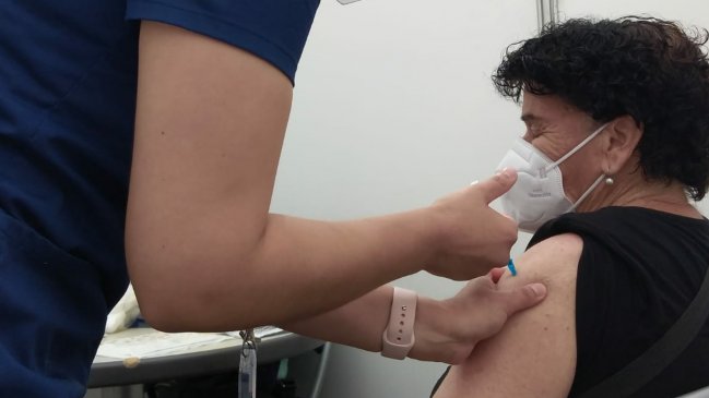 Más de 106 mil adultos mayores de 55 años pueden recibir cuarta dosis en Antofagasta