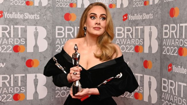 Dios salve a la reina: Adele arrasó en los Brit Awards 2022