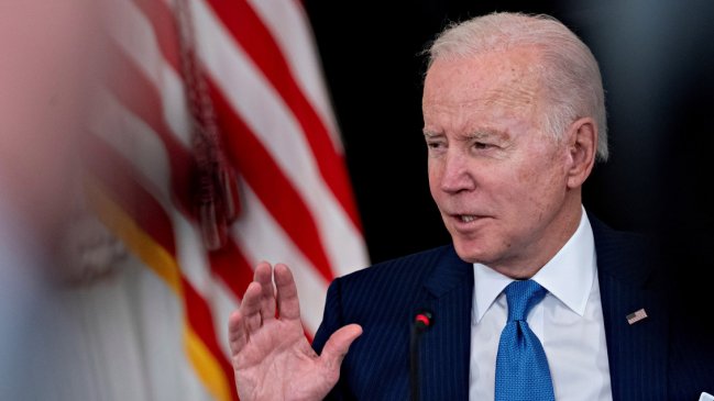Tras hablar con Macron, Biden lamenta que Rusia siga con su 