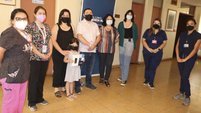  Hospital de Chillán entregó bombas de insulina a dos niñas  
