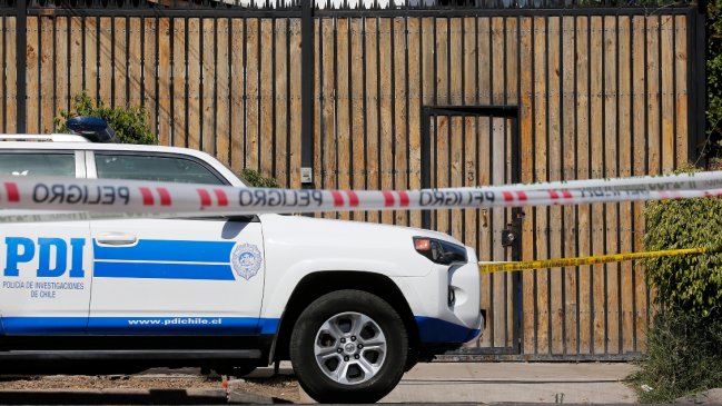 Portonazo en Las Condes: Conductor fue atacado con un destornillador