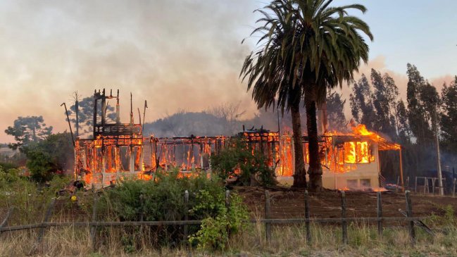 Incendio consumió casa del presidente de la Cámara Baja en La Araucanía: Acusan intencionalidad