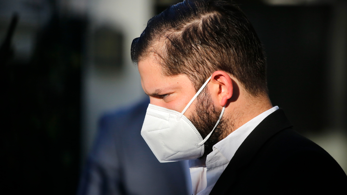 Tras reunión Boric-Lagos, analista apunta a que el Presidente está buscando un apoyo más transversal