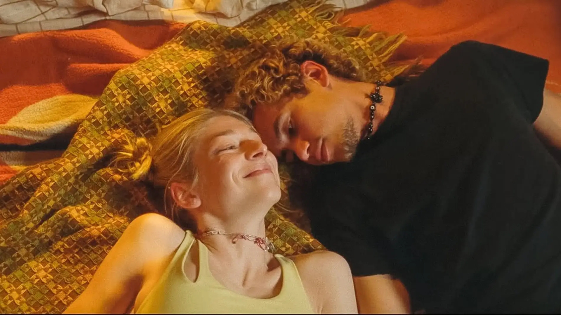 La ficción traspasa la realidad: Hunter Schafer y Dominic Fike de 