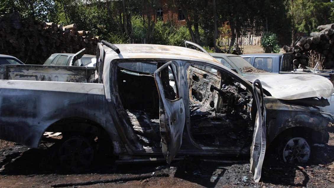 Dos vehículos fueron incendiados en la comuna de Alto Biobío