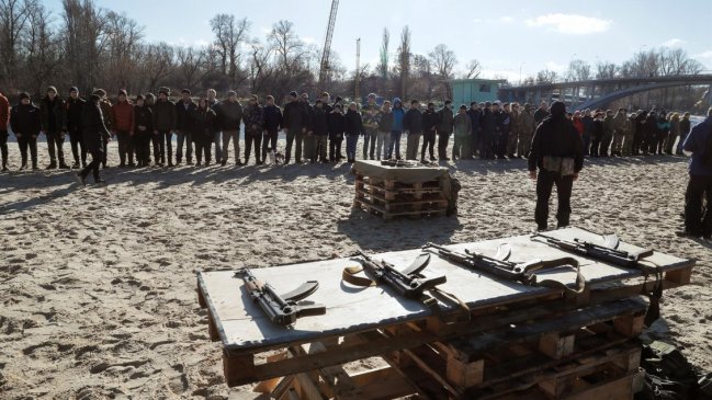 Ucrania exigió una reunión con Rusia en 48 horas para aclarar actividad militar en la frontera