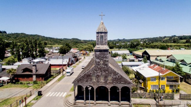 Sujetos vandalizaron Iglesia Santa María de Loreto en Achao