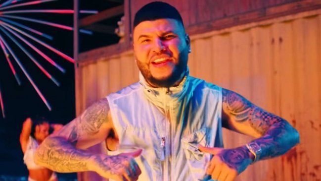 Farruko pide perdón por letra de 
