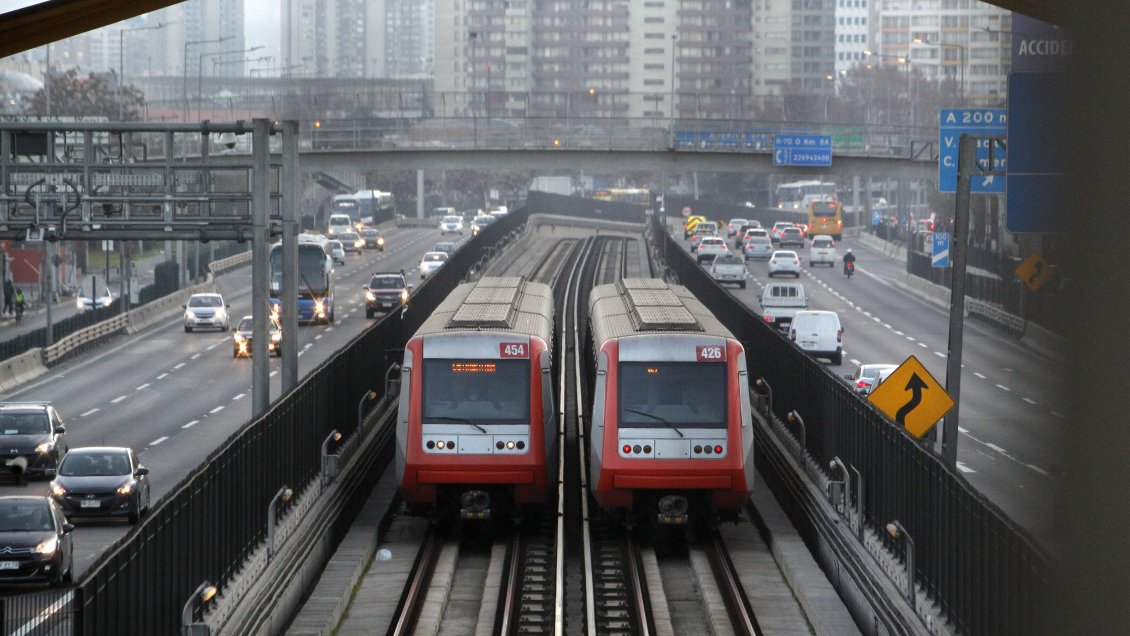 Comenzaron las obras de la nueva Línea 7 de Metro que cruzará siete comunas de Santiago
