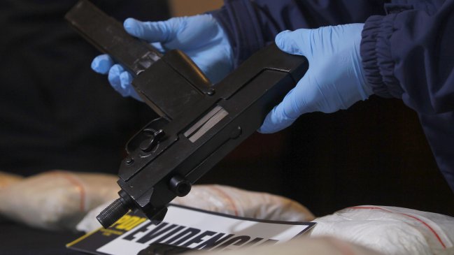 Fiscalía desbarató base narco en Peñalolén: Se decomisó cocaína y armas con silenciador