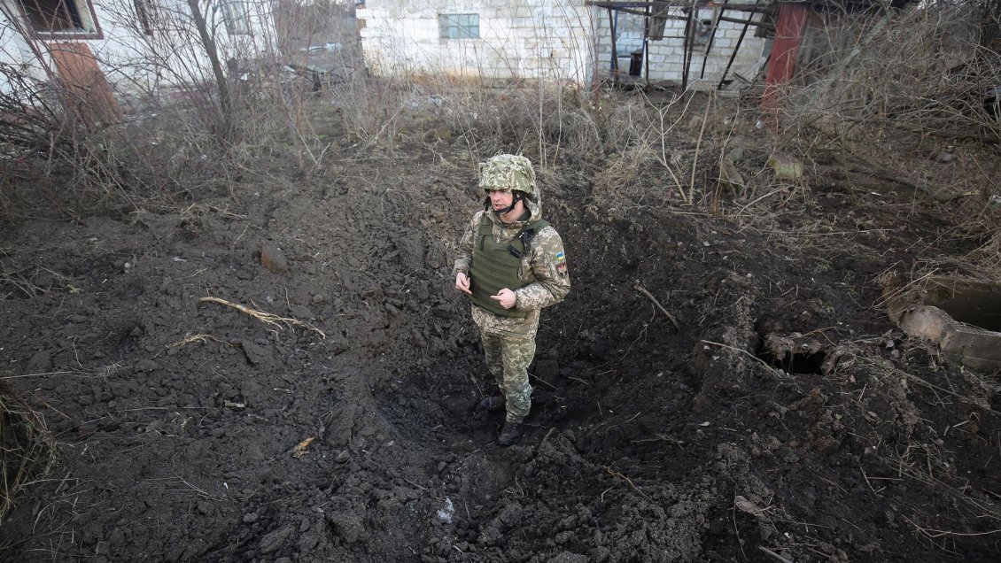 China pide mantener la calma y resolver conflicto entre Ucrania y Rusia