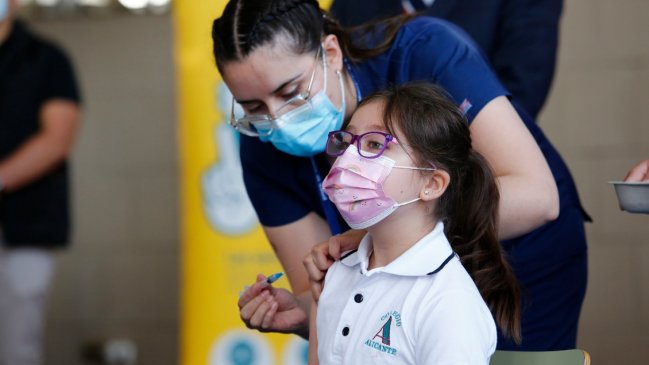 Minsal anunció que retomará operativos de vacunación contra el Covid-19 en colegios