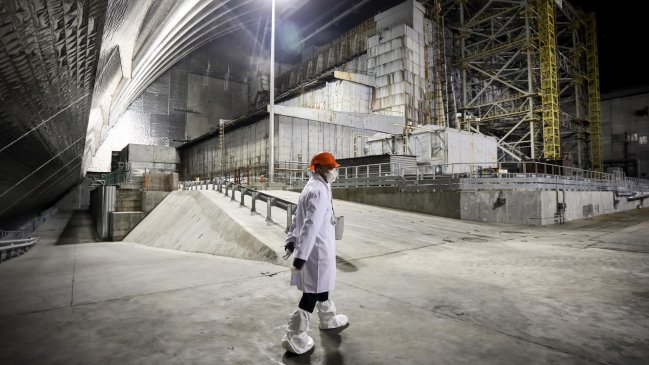 Ejército ruso controla la central nuclear de Chernobyl tras 