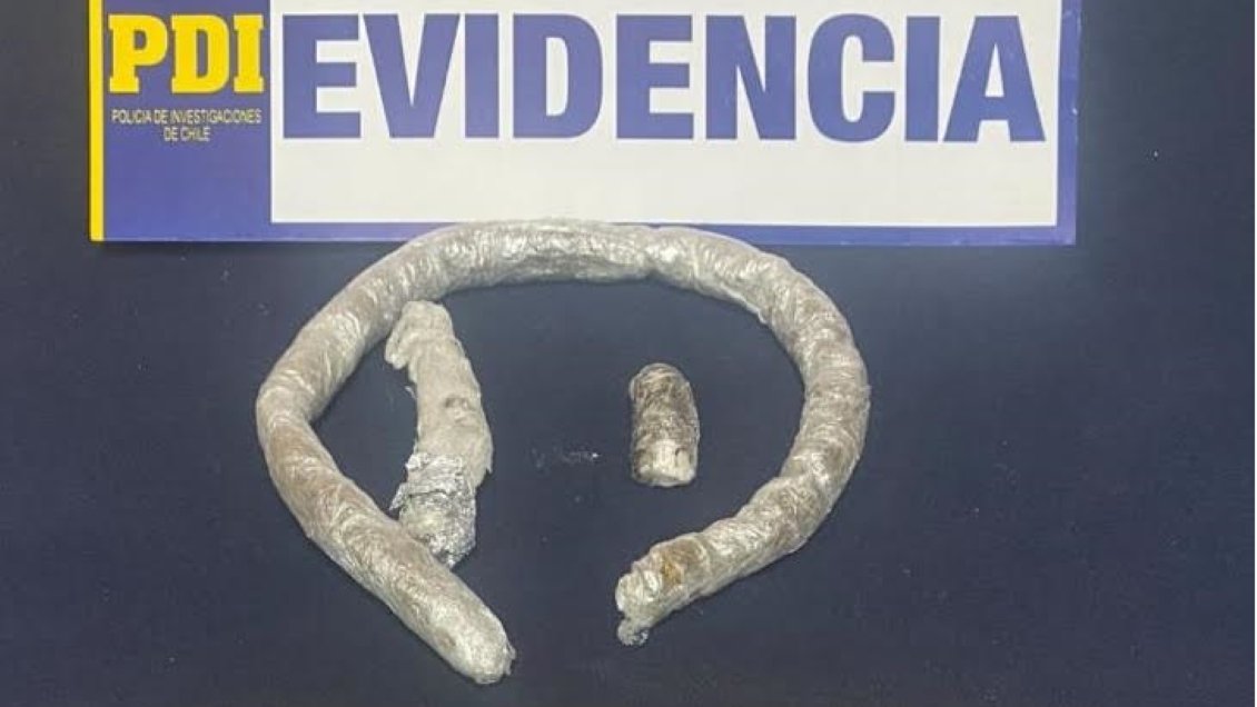 Mujer fue sorprendida ingresando droga para su hijo en una escoba en la cárcel de Limache