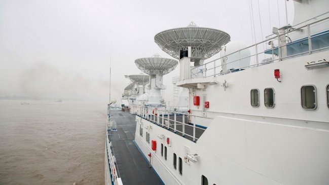 Barco de rastreo espacial de China zarpa para misiones en océano Índico