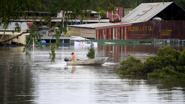  Australia afronta una de sus peores inundaciones en una década  