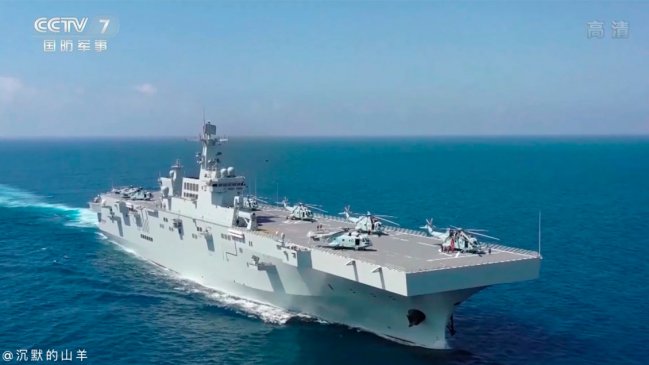 Primer buque anfibio de asalto de China está preparado para operar