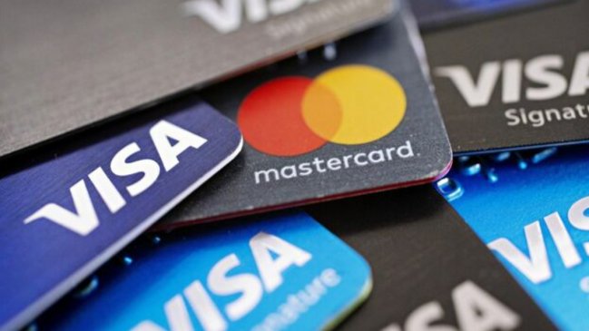 Visa y Mastercard suspendieron sus operaciones en Rusia