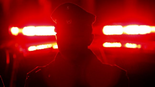 Sujeto fue detenido tras atacar con un hacha y quemar el auto de su pareja en Puente Alto