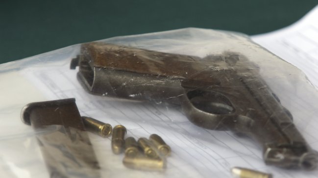 Dos menores de edad fueron detenidos por robo de vehículos, ley de armas y tráfico de drogas